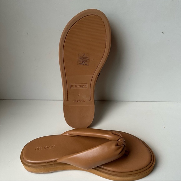 old navy tan Thong Platform Sandals - Picture 10 of 13